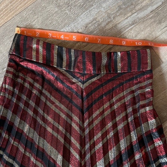 Elegant Red and Black Striped Skirt size S - Picture 5 of 6